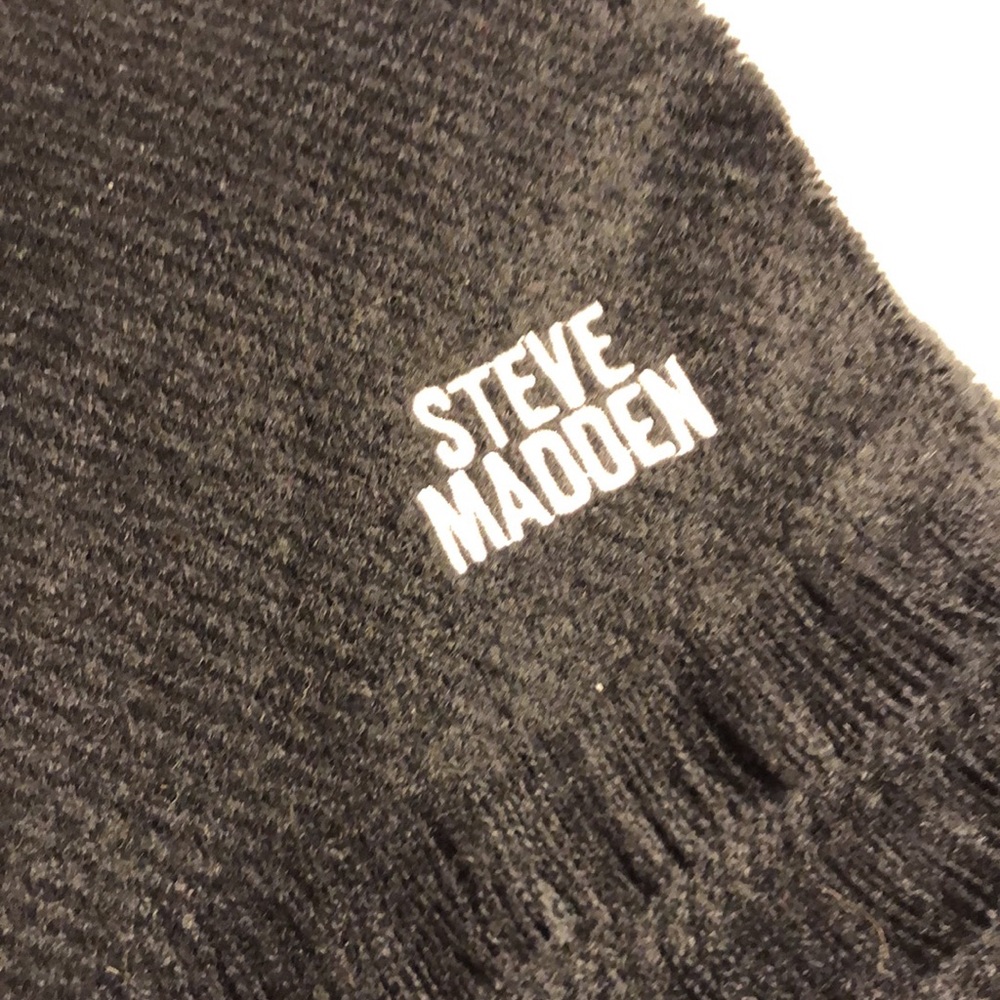 Steve Madden black acrylic knit scarf new with tags 13 by 80 inch fringe unisex - Picture 5 of 11